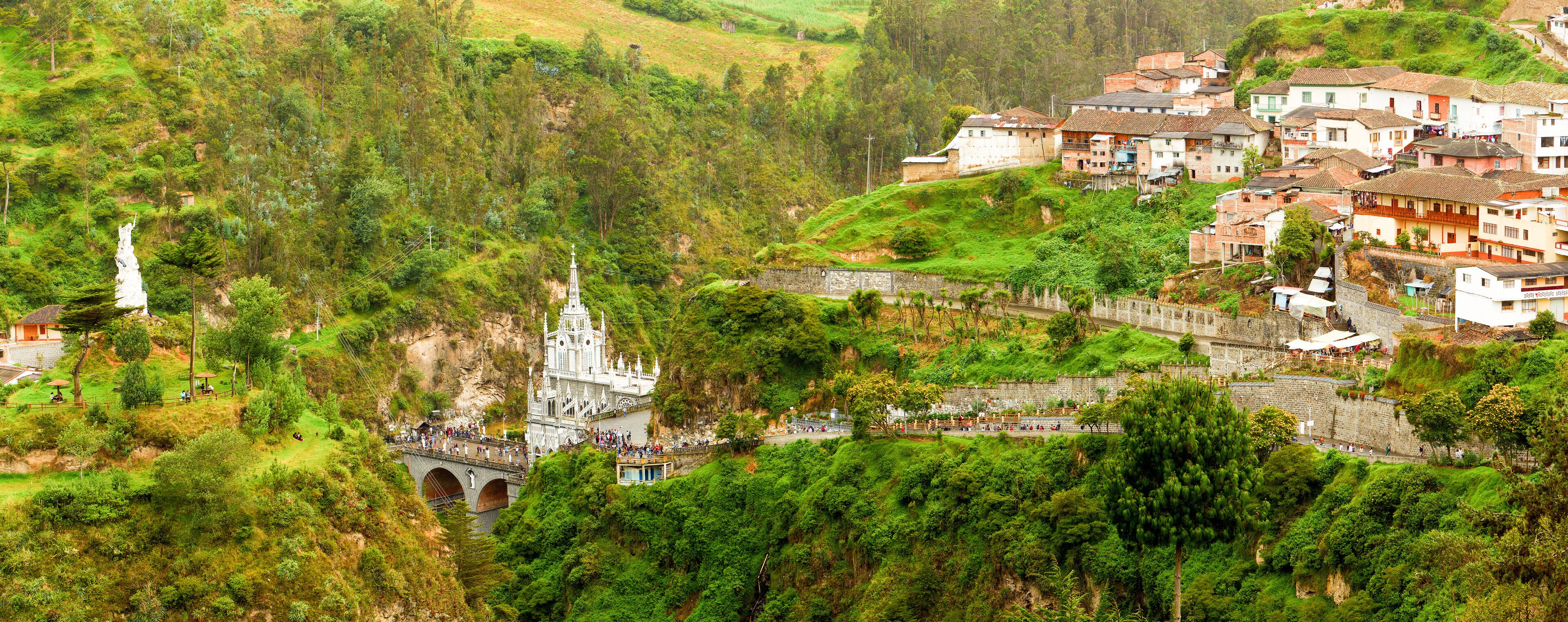 Las Lajas Sanctuary: A stunning basilica church nestled in the Guaitara River canyon of southern Colombia,offering breathtaking views and a rich history.