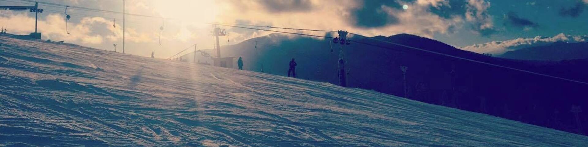 #lifeatexpedia #mountains #skiing #romania #throwback #2016