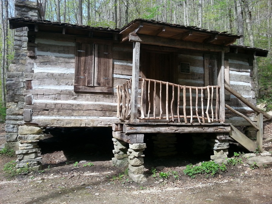 Historic cabin at the park. This cabin is a short but lovely walk from the lift.