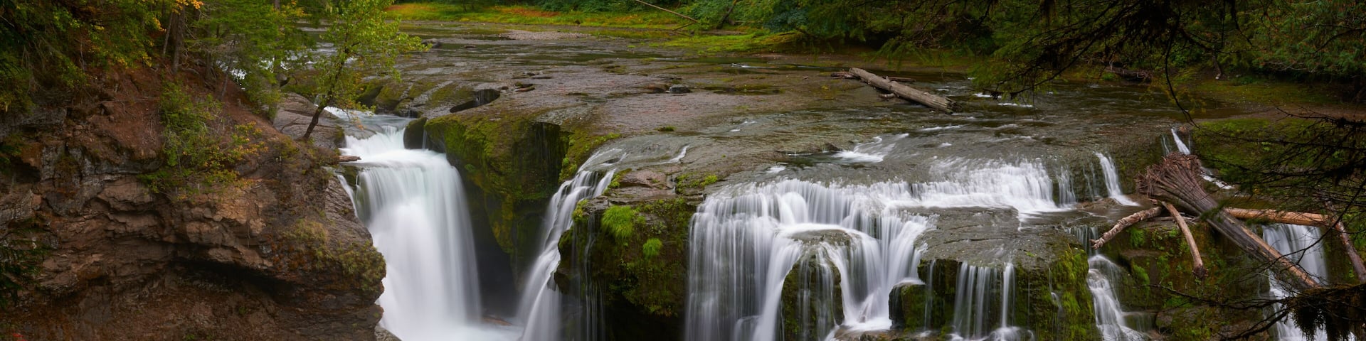 Lower Lewis River Falls in autumn season. Washington State, USA Pacific Northwest.