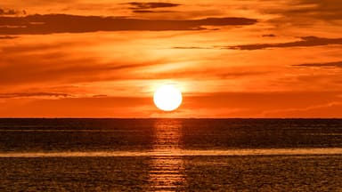 Epic view of the sun as it sets in Montego Bay, Jamaica.