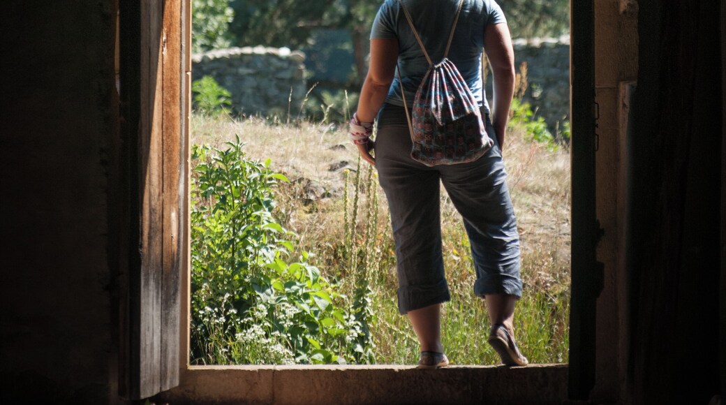 The well-kept 12th-century citadel on Michelsberg. Beautiful stroll up, wonderful views, comforting silence.
#WeekendGetaway
P.S. When Romania turns 100 (in Romanian)--
https://bit.ly/2UItpB5
