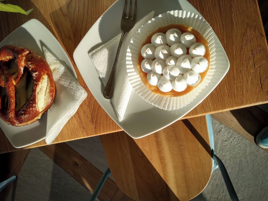 Some of the best cakes, pastries, and dairy products I've ever tasted! 
'Mandra' is not only the trademark, but also the name of a village in Sibiu County, which does explain the fresh milk and the -supposedly- happy cows. :-)
#delicious #GoodEats