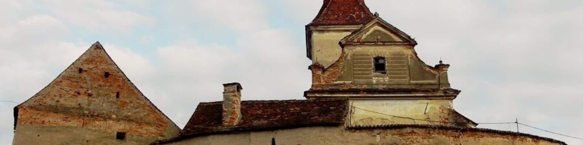 Agarbiciu Fortified Medieval Saxon Church.
To read more about the forgotten fortified churches of Transylvania, Romania go to: http://wp.me/p1hz24-1a1