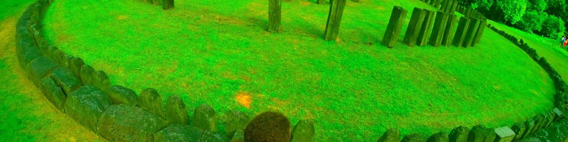 The capital and the most important military, religious and political centre of the Dacians prior to the wars with the Roman Empire...
Erected on top of a 1200 m high mountain, the fortress, comprising six citadels, was the core of a strategic defensive system in the Orăştie Mountains (in present-day Romania)...
Sarmizegetusa Regia should not be confused with Ulpia Traiana Sarmizegetusa, the Roman capital of Dacia built by Roman Emperor Trajan some 40 km away, which was not the Dacian capital. Sarmizegetusa Ulpia was discovered earlier, was known already in the early 1900s, and was initially mistaken for the Dacian capital, a confusion which led to incorrect conclusions being made regarding the military history and organization of the Dacians...