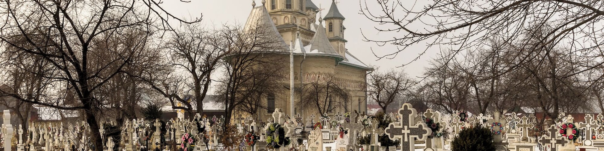 Romania is very interesting for photographers. Thrown back in time. Join my Photo tour through Romania. www.timvollmer.de