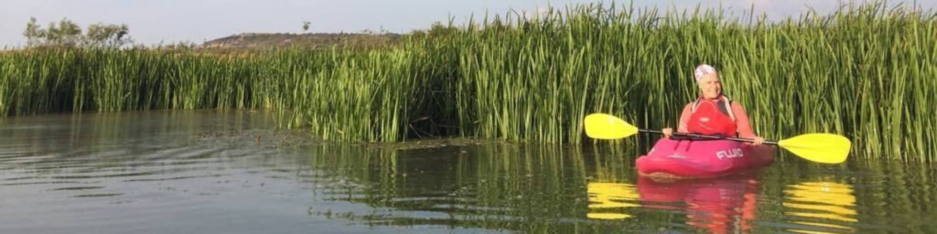 I always wanted to paddle Siret River... and I was right! I had a beautiful time on water, around Orbeni - there are many birds and the peacefulness is omnipresent.
#waterlust