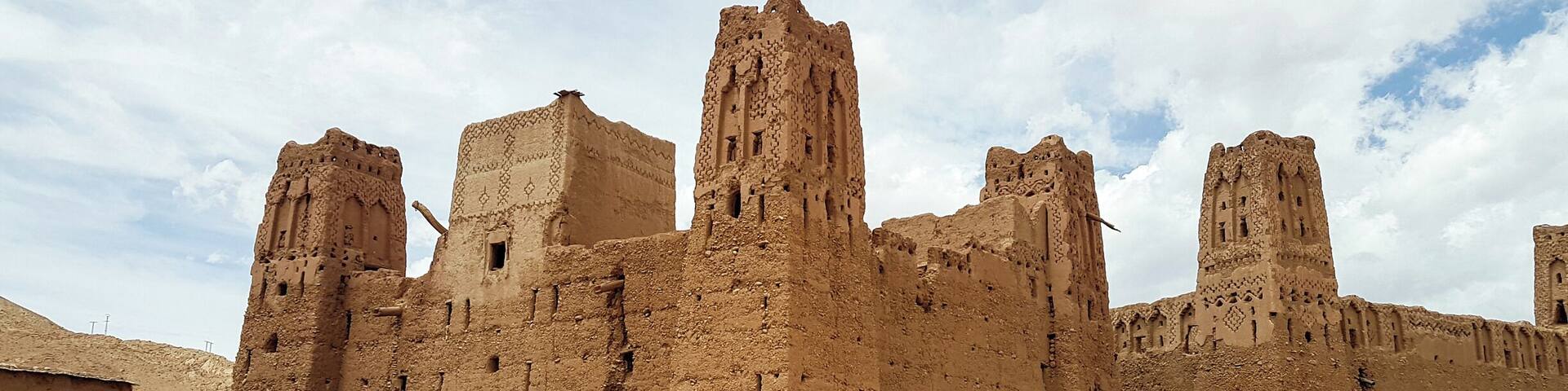An old casbah greets you in the middle of this quiet village in the Dades Valley. Hike up into the gorge from here and you won't regret it once you see the views.
#morocco #dadesvalley #amazingplaces