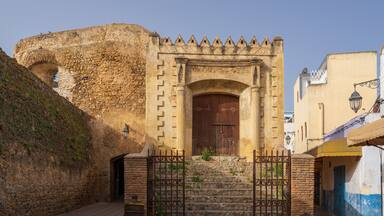 access to the walls Bab R'mel next to Bab Souk, Portuguese fortification, Asilah, morocco, africa