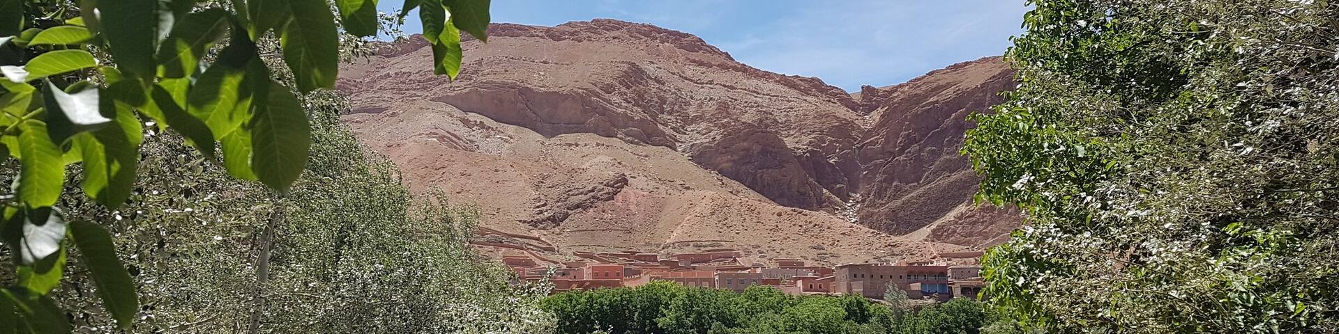 The first of many spectacular scenes during our full day journey from Dades Valley to the Valley of the Roses and beyond.
#morocco #spectacular #beautifulplaces