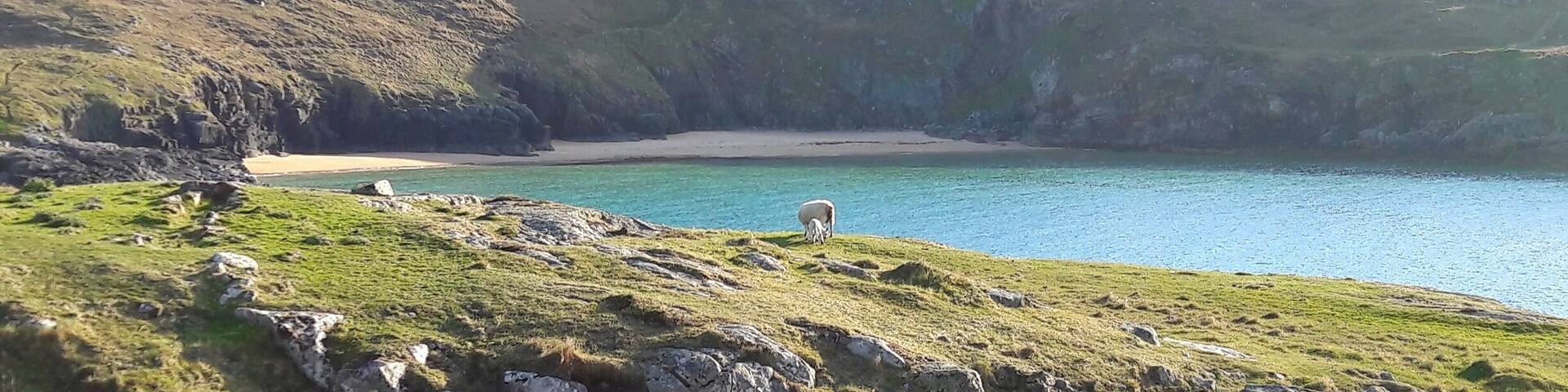 Tolle Natur und einsame Strände.
Stunning nature and views and secret beaches.