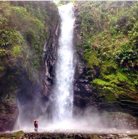 Catarata de Aquiares: After a daunting 2 hour hike up a mountain and down through old coffee fields we found this gem #costarica #waterfalls #aquatrove