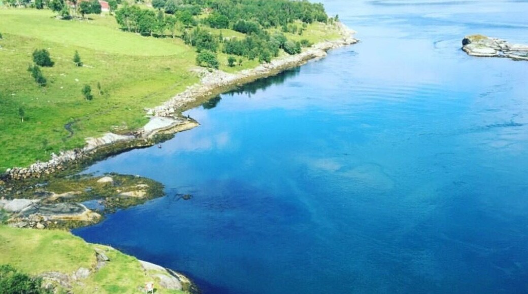 Beautiful scenic route, in Nordland, Norway. 🇳🇴