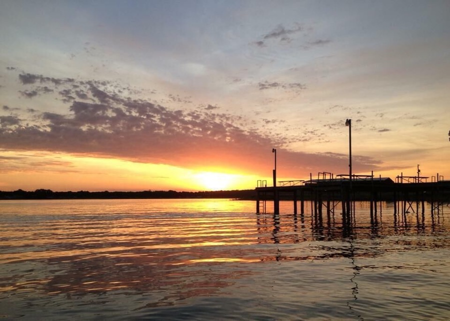 S0T9AC Sunrise on Eagle Mountain Lake