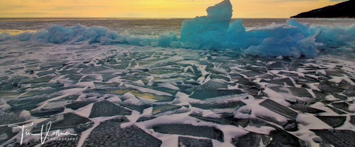 Lake Baikal in winter is a paradise for photographers. Join my next Photo tour in February 2020. www.timvollmer.de