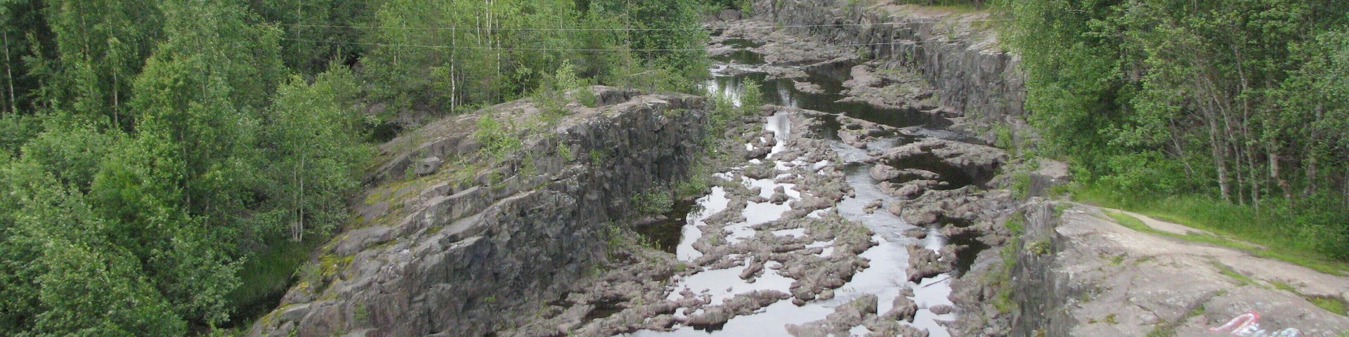 Girvas cut canyon of the river Suna