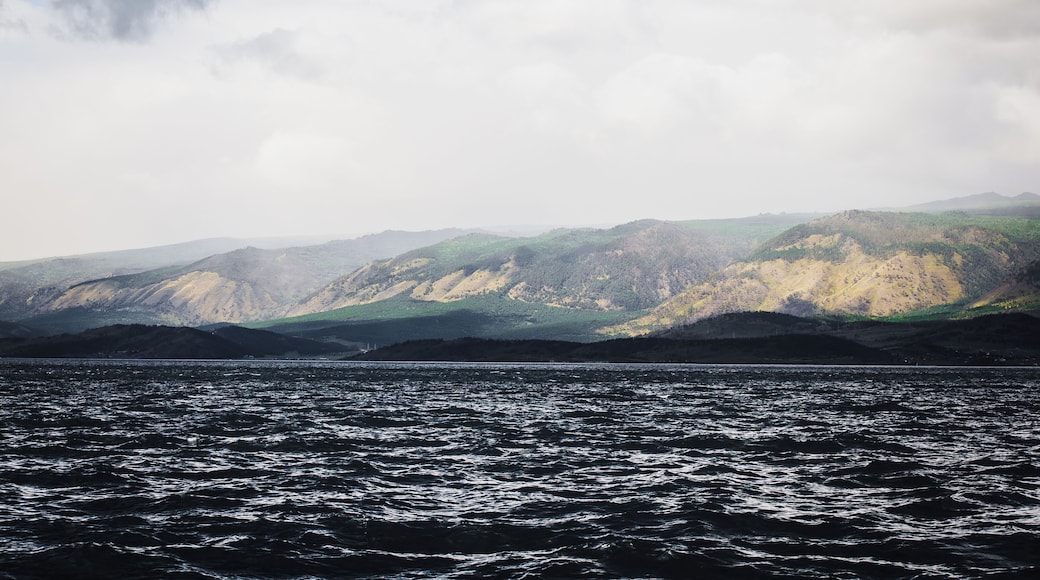 It's a place with the cleanest air and transparent water. The nature around the lake Baikal is so different but the most amazing view you can get is from the boat.
#BvS100k