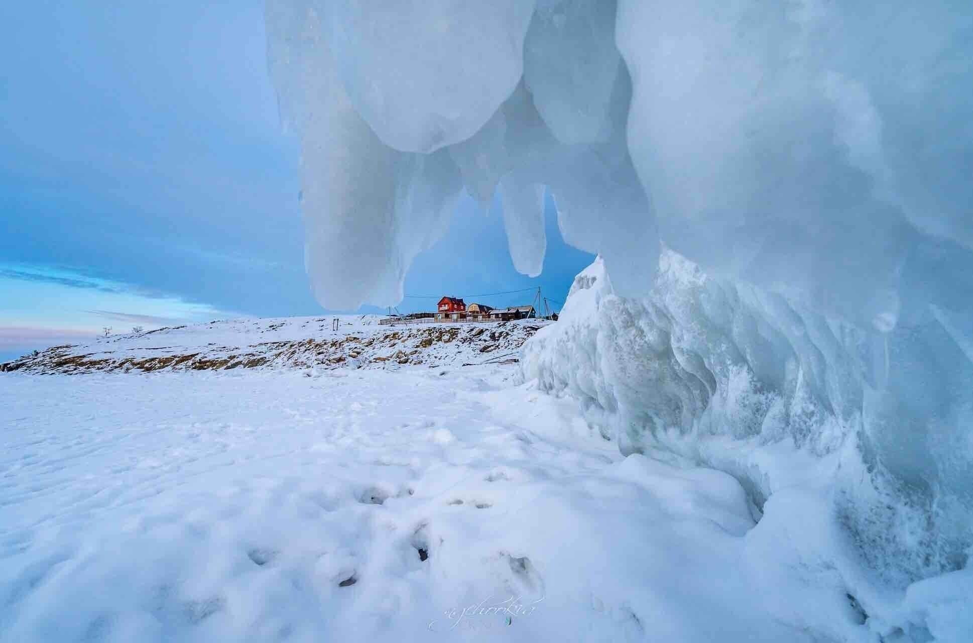 Frozen World II Lake Baikal-Siberia
Siberia’s Lake Baikal is one of the the Department of Awesome Natural Wonders’ favorite places on Earth.