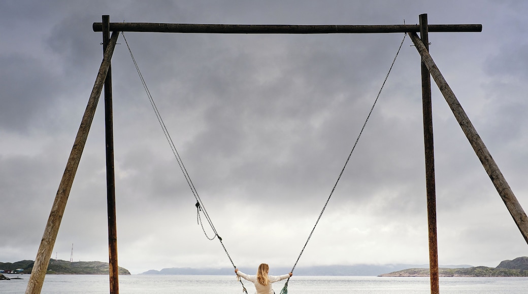 #Adventure contest
In the Middle Ages, the Barents Sea was known as the Sea of the Murmans (the word for “the Norwegians” that eventually gave name to the city of Murmansk). The Barents Sea is also called "The Devil's Dance Floor" and "Devil's Jaw" due to its unpredictability and difficulty level.
It is officially part of the Arctic Ocean, but in its characteristics it’s gradually leaning towards the Atlantic Ocean as its waters are getting warmed up by the drifts of the Atlantic. In the ports of Murmansk (Russia) and Vardø (Norway) the sea remains ice-free year round.