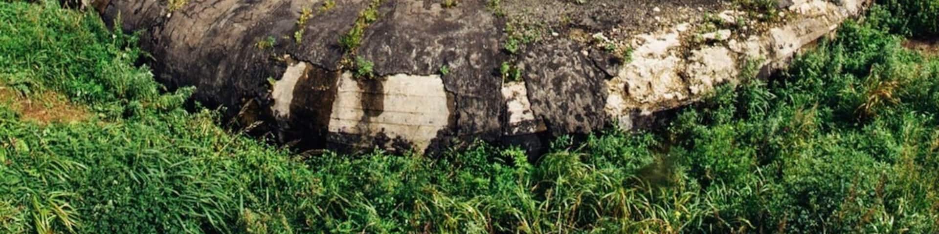 This is abandoned.
About 100km from Vladivostok, bordering North Korea, China, and across the sea from Japan is this rusty treasure. We think it’s been abandoned for 90 years. All we cared about is that we were able to get inside 🤭 #Russia #abandoned #nature