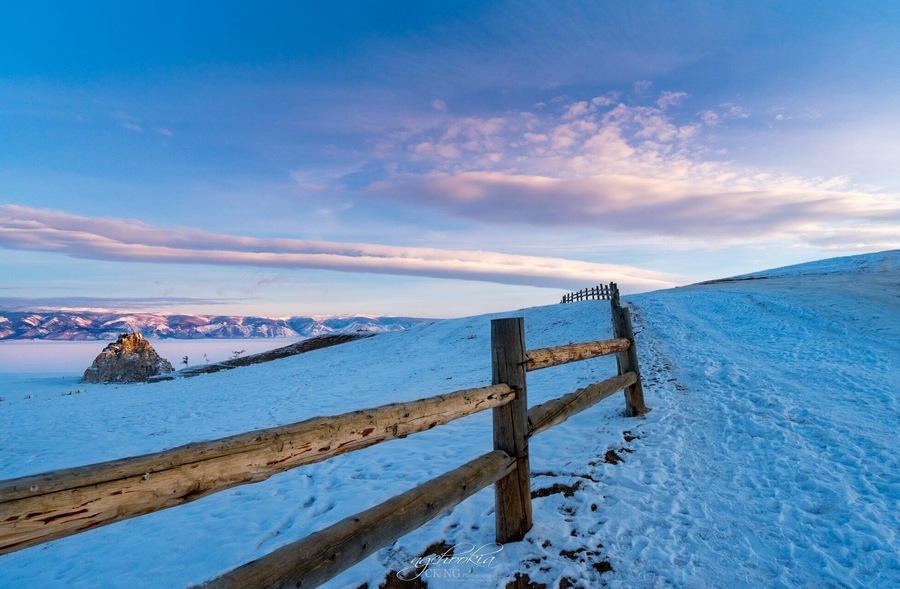 早上好Good Morning II 萨满山Shamanka - Russia
萨满山是萨满教的圣山,萨满山是奥利洪岛地址较高的地方,是看日出日落和拍摄绝佳的地点!