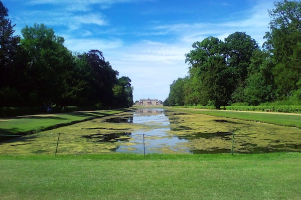 Journey in time from the 17th century. Wrest Park was first used as a family home by the Greys, then as a retreat for the American ambassador. During the WWI it was turned into a hospital, later served as laboratories for agricultural research. Now it's a place to relax and remember that life goes on anyway.