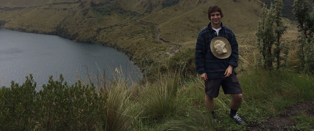 Mojanda lake is a 3h walk rim around the lake. It is pretty hard because of the altitude and the path is pretty steep.