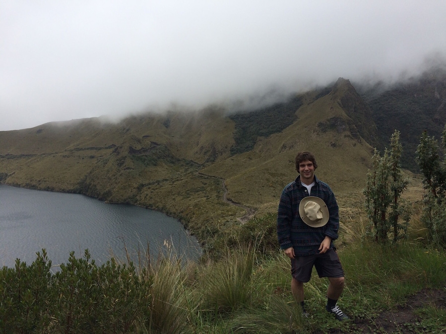 Mojanda lake is a 3h walk rim around the lake. It is pretty hard because of the altitude and the path is pretty steep.
