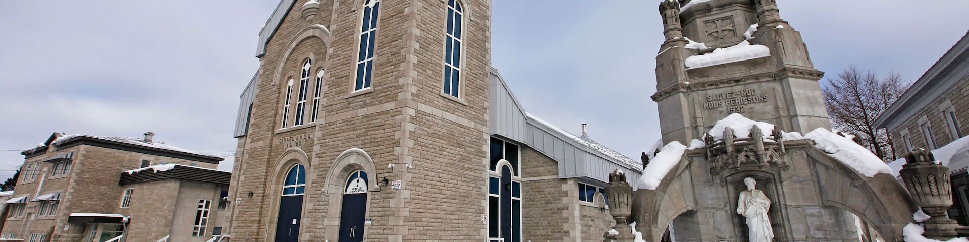 L'église de Saint-Marc-des-Carrières dans Portneuf au Québec