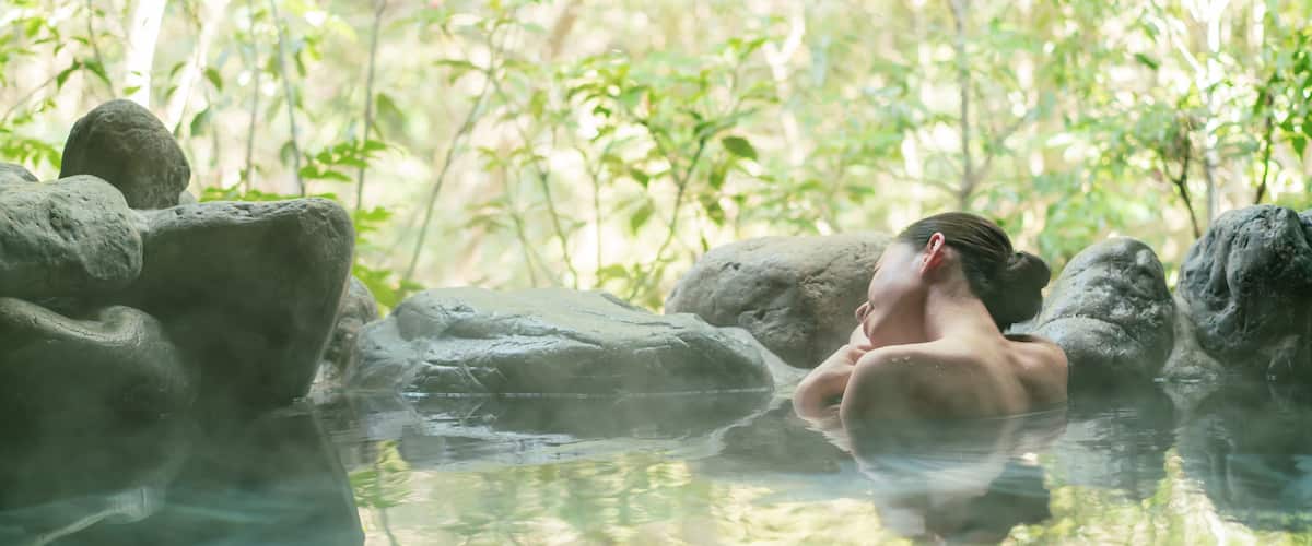 温泉・女性