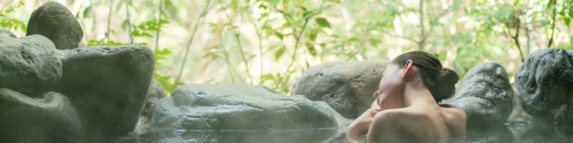 温泉・女性