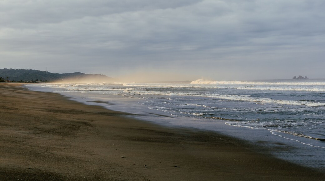 Playa de Puerto Rico en la provincia de Manabi - Ecuador