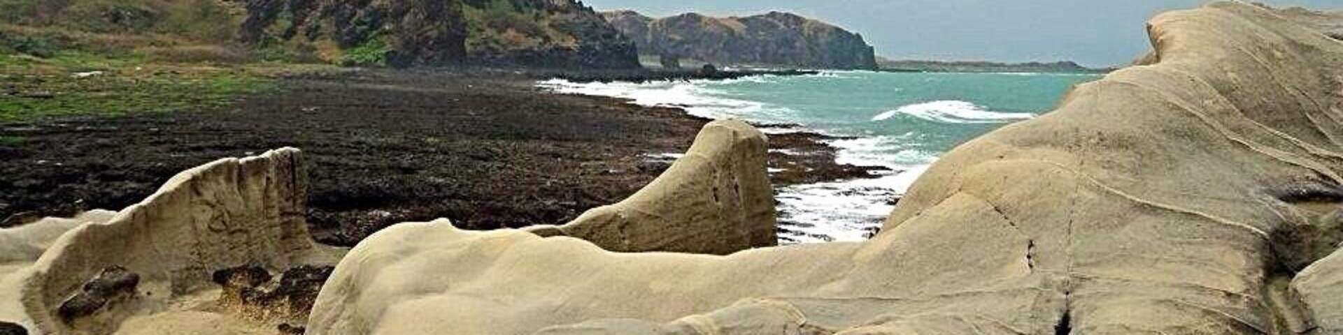 Kapurpurawan Limestone Formation and Coral Beach