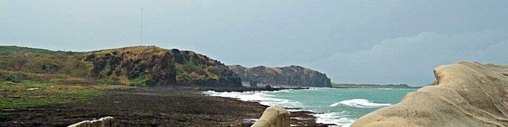 Kapurpurawan Limestone Formation and Coral Beach