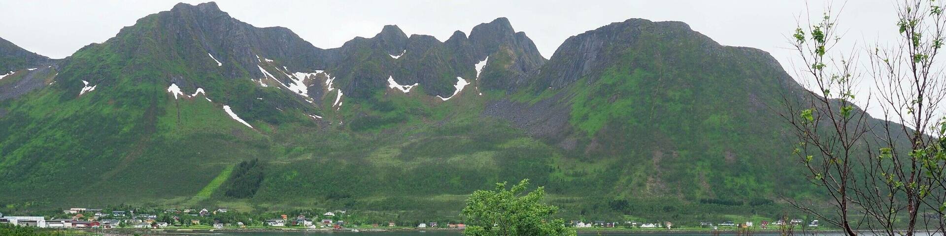 What a perfect picnic spot! Found along the side of the highway on the way to the town of Senjahopen on the island of Senja.