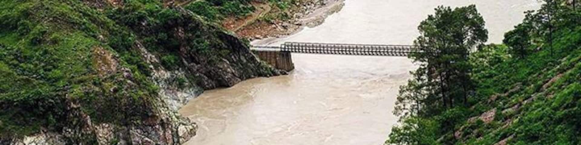 Day 6 - Joshimath to Haridwar
We get on our bus and take the same route as day 1, this time to be departed towards our respective destinations now that the journey was over.
The broken bridge you see here was damaged in the Uttarakhand floods in 2013 that destroyed thousands of villages. The important thing is they made a new one.
I was at Valley of flowers, Uttarakhand in the last week of July, a 6 day trip - my first after leaving the cubicle, also my first without anyone I knew.
I will be sharing one picture each day taking you through the journey and stories about how I managed to survive the first trek of my life.
#incredibleindia #indiapictures #indiaclicks #indiagram #indiatravel #travelpics #travelgram #photooftheday #instagood #instadaily #archives #instaseries #valleyofflowers #uttarakhand #uttarakhandtourism #haridwar #joshimath #trekking #hiking #adventuretime #mountains #hills #sogreen #stream #nofilter #bridgethegap #adventure #Lovetheworld