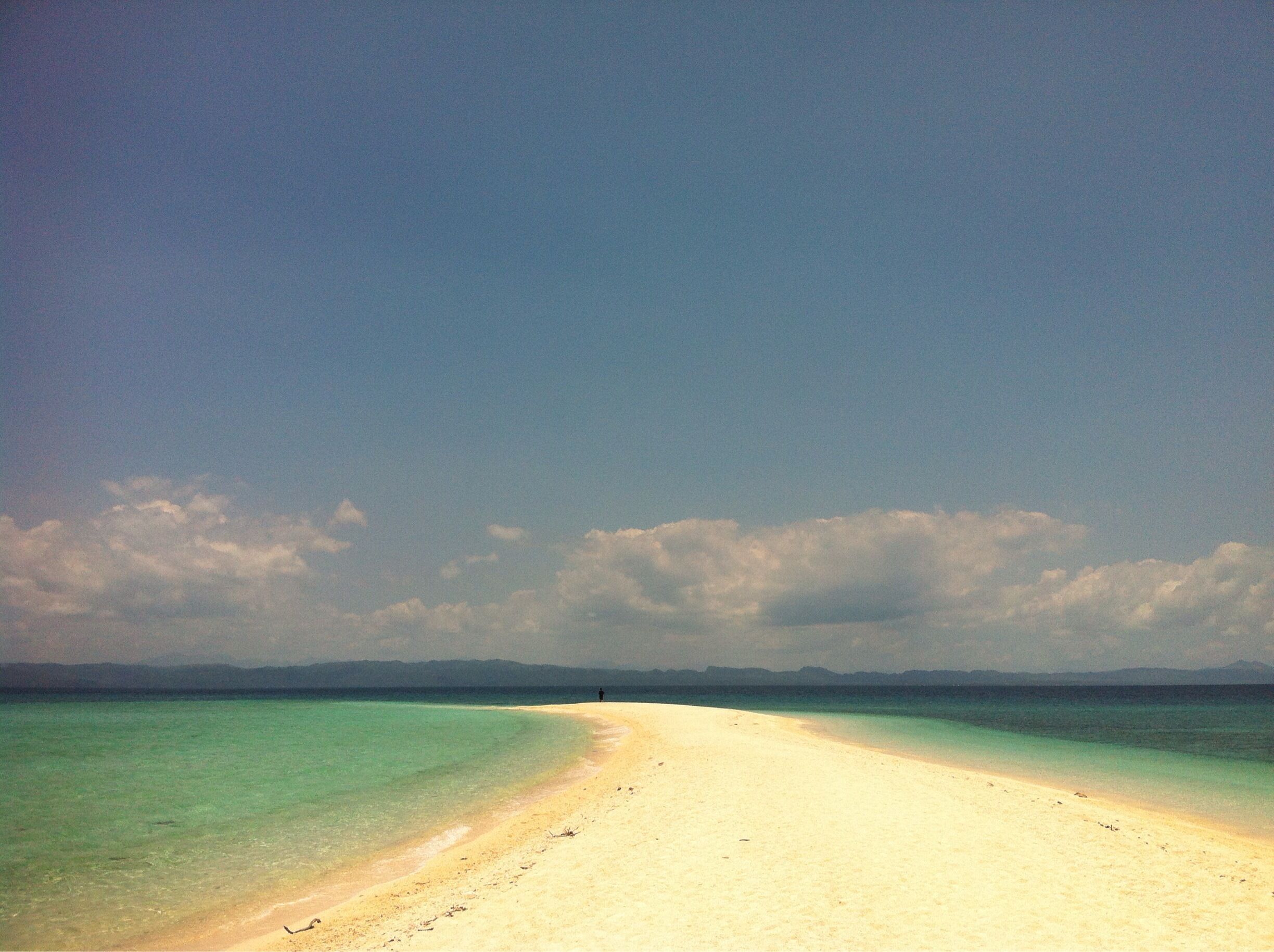 You'll be surprised that there is an island in the middle of the Visayan sea. Part of Palompon, Leyte lies a powdery white sandbars. Greatest discovery last 2013 for the people of Leyte.
