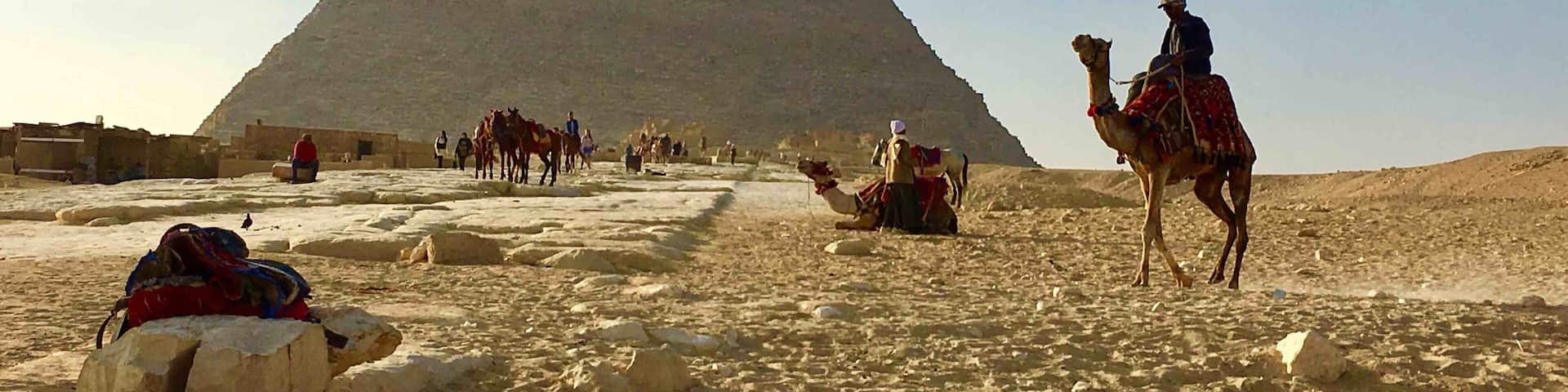 Giza plateau, Cario, Egypt - Cario pyramids - an awesome experience to be out there #red #travel #landscape #ancientruins #nature # architecture #nationalpark #hiking #ancientegypt