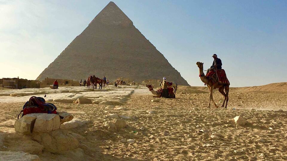 Giza plateau, Cario, Egypt - Cario pyramids - an awesome experience to be out there #red #travel #landscape #ancientruins #nature # architecture #nationalpark #hiking #ancientegypt