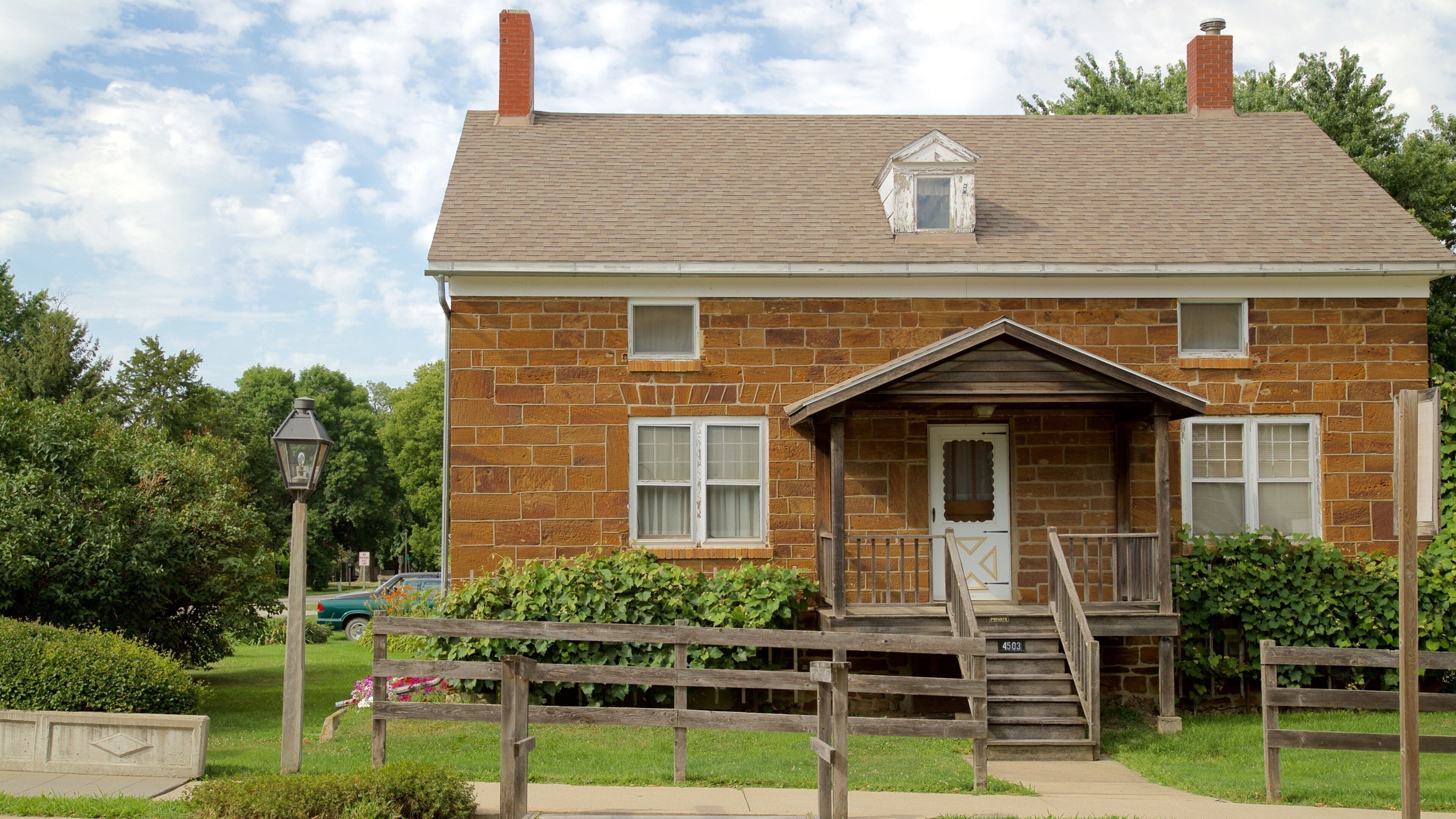 Amana Colonies which includes a house