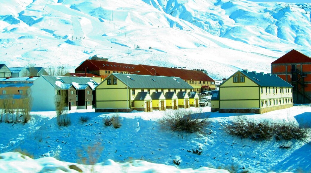 Ski center, with great hotels, and an incredible view of the Andes, just 2 hours from San Rafael city and 1 hour from Malargue.