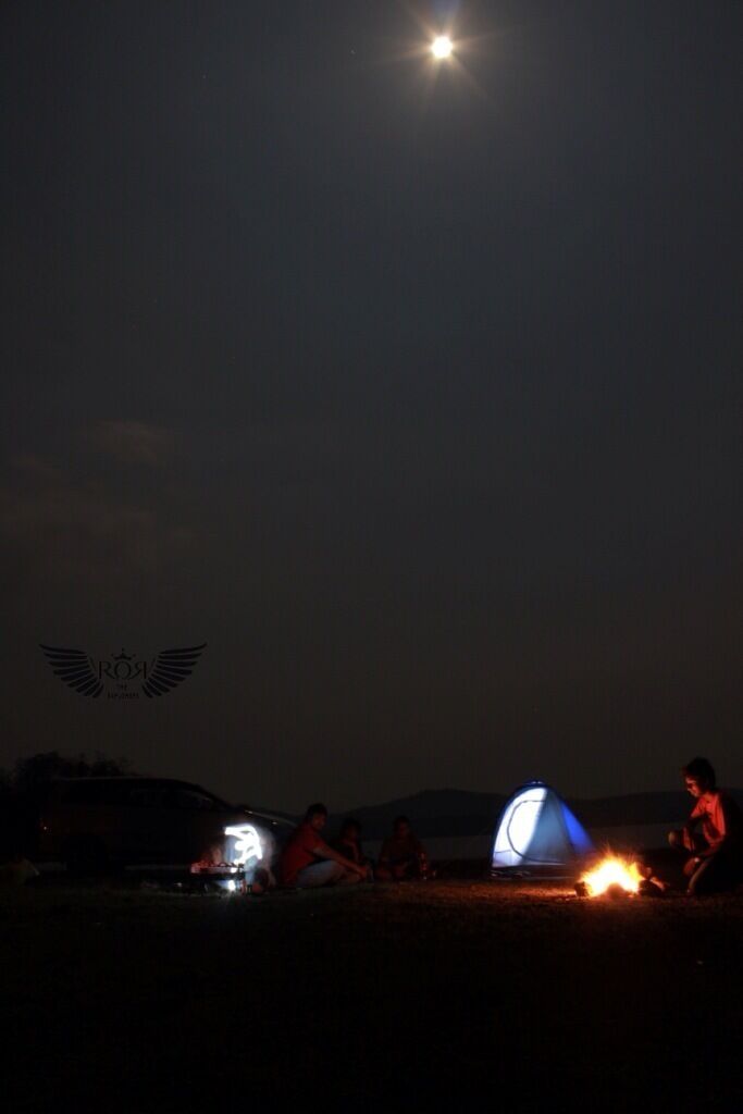 Camping at this place is definitely unforgettable...It is very Safe and was more like our private area. Camping on the Lakeshore of Laknavaram with Barbecue, Campfire, Hookah, Alcohol, Music, Beautiful Night view of the Bridge, Cool breezes, Sounds of Rippling waters, Bird’s sounds, Full Moon, Falling Stars and a lot more..We had the best time