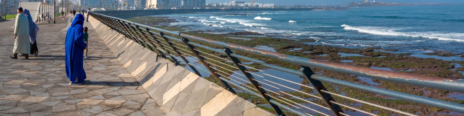 The sprawling ocean front proimenade of la Corniche, Casablanca, Morocco