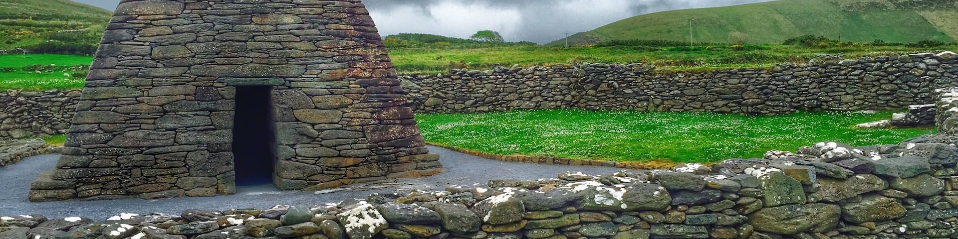 The Gallarus Oratory was the place of worship for early Christian farmers of the area. Shaped like an upside-down boat, the simple dry-stone structure has remained waterproof and in near-perfect condition to the present day without any restoration.
The oratory is made only of local stones fitted carefully together, using no mortar to hold together.
#architecture #roadtrip #Green