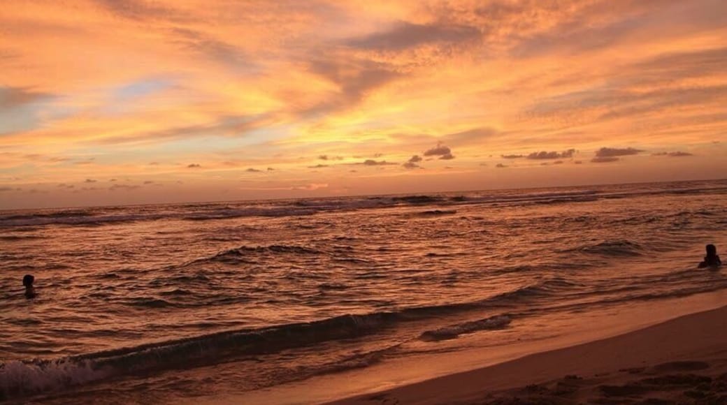 A truly breathtaking view of sunset in Patar Beach💚😱👍🏼😍