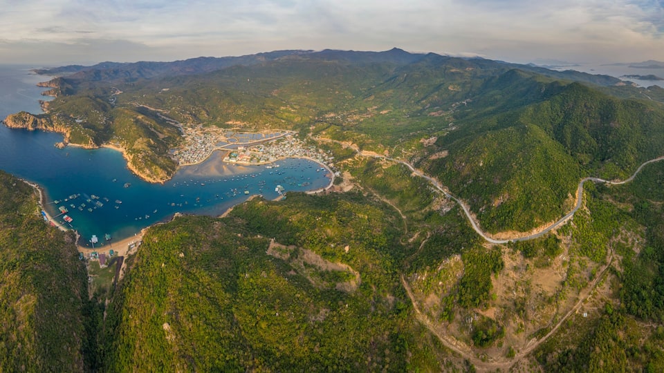 Vinh Hy bay, Nui Chua national park, Ninh Thuan, Vietnam