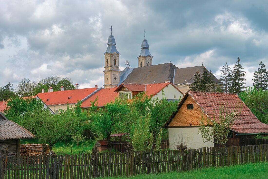 Sumuleu Ciuc is a quaint little medieval village in Harghita county in Romania.  It's mostly inhabited by Hungarians.  #alwayswanderlust

Read more: http://www.alwayswanderlust.com/a-pilgrimage-in-harghitas-csiksomlyo/