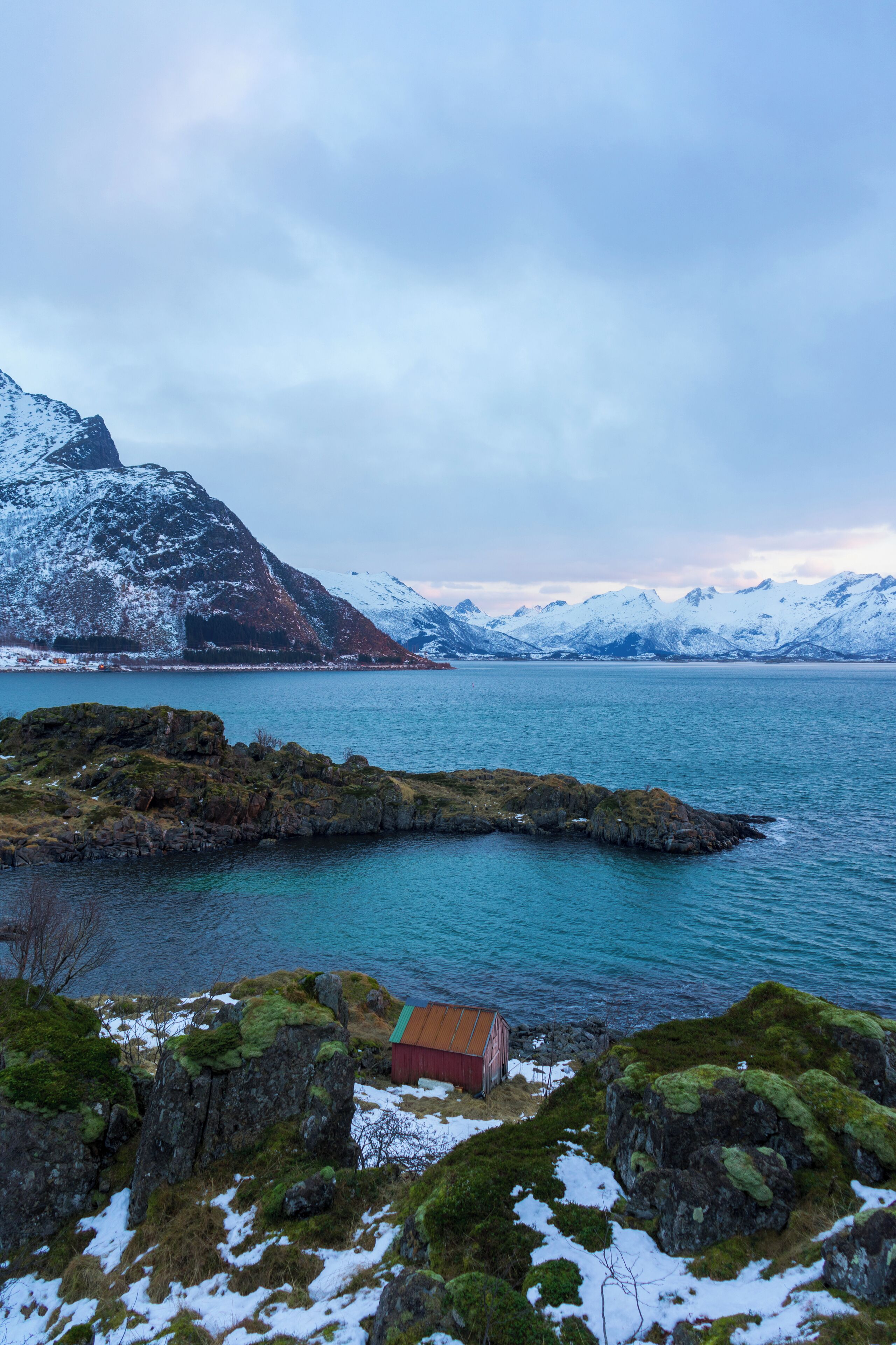 Invisible from the road, I found this little shack while running around like a chicken with my head cutoff taking pictures of everything, a common theme of my Lofoten adventure. Unfortunately just as common, this was yet another 5 minute side of the road stop with no chance to take my time or even grab my tripod. #BVSquad #BVSBlue 