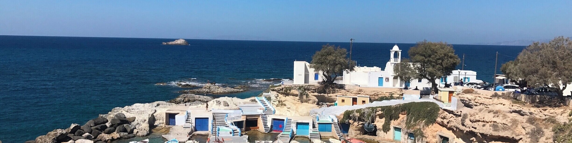 Two tips when visiting Mandrakia the small fishing village in Milos.
1. Eat at Medusa for some of the best, most fresh seafood you'll ever have.
2. After your meal walk down to the fishing village to explore the sites below!
#lifeatexpedia