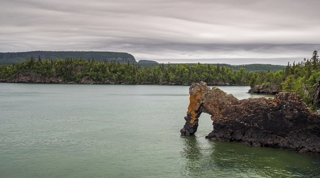 Cool spot lots of really great hiking trails. Didn't have enough time to explore them all.